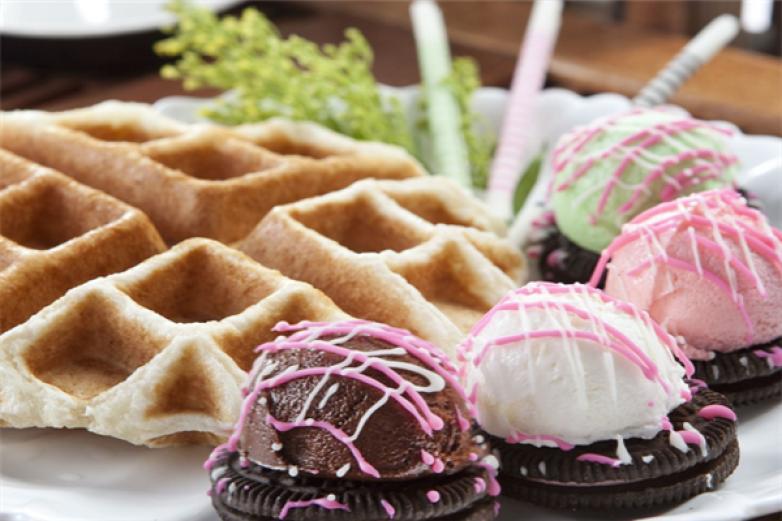 蜜粉儿冰淇淋与茶